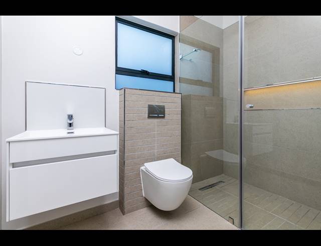 4 BEDROOM FREEHOLD FOR SALE IN SANDOWN